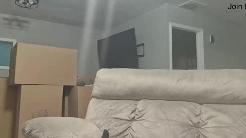 Snapshot of lustlivenow chatting on February 2026 07:07:02 AM GUY --- GIRL online show from February 2026 07:07:02 AM