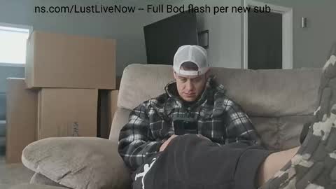 Snapshot of lustlivenow chatting on February 2026 08:40:02 PM GUY --- GIRL online show from February 2026 08:40:02 PM