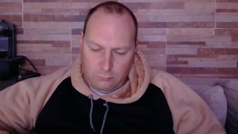 lustonfan online show from May 2026 11:50:01 AM