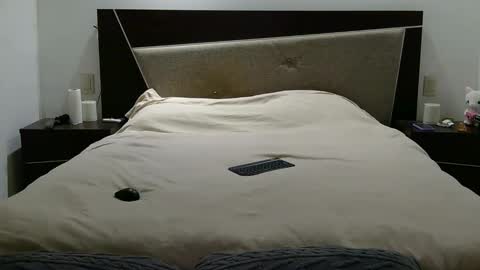 lustonfan online show from May 2026 07:18:02 PM