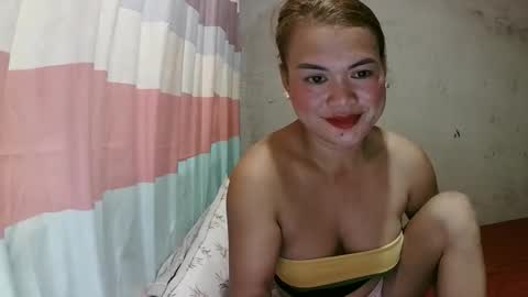 Flora Mae online show from October 2025 03:04:01 AM