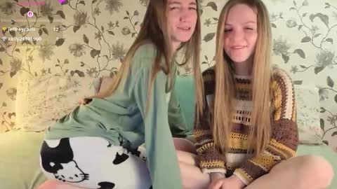 Aura online show from November 2025 08:52:01 PM