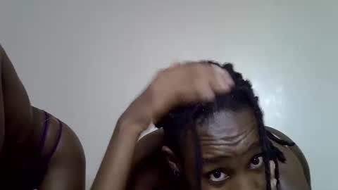 lutino_lovebirds online show from April 2026 08:57:02 PM