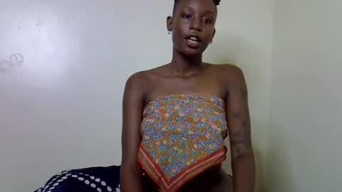 lutino_lovebirds online show from May 2026 02:05:01 PM