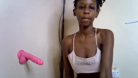 lutino_lovebirds online show from June 2026 10:48:01 AM
