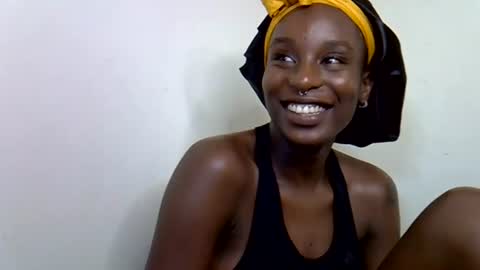 lutino_lovebirds online show from July 2026 05:59:01 PM