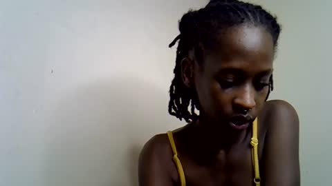 lutino_lovebirds online show from July 2026 01:30:01 AM