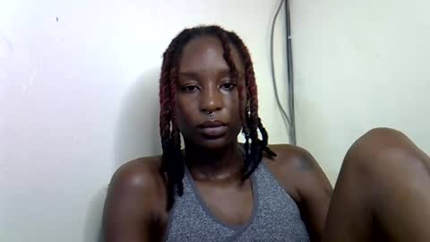 lutino_lovebirds online show from July 2026 06:41:02 AM