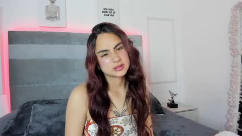 luu_angel online show from November 2025 09:03:01 PM