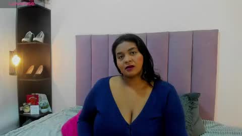 luunasweett online show from July 2026 02:14:01 AM