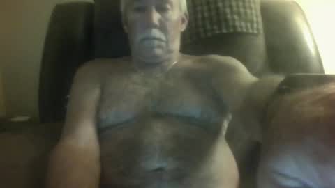 Snapshot of luv269er chatting on May 2026 05:24:01 AM luv269er online show from May 2026 05:24:01 AM