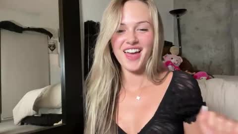 Aimee online show from March 2026 04:48:01 AM