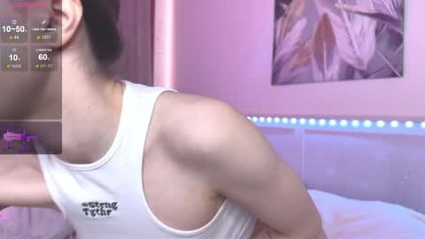 Snapshot of luvlyveronica chatting on April 2026 09:04:01 AM Veronica online show from April 2026 09:04:01 AM