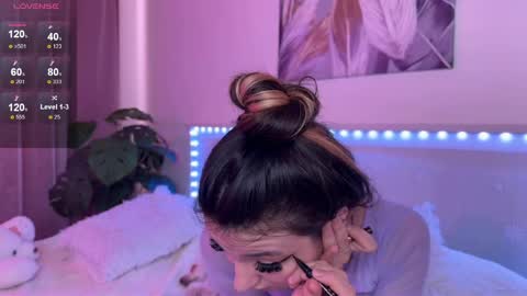 Snapshot of luvlyveronica chatting on June 2026 09:54:01 AM Veronica online show from June 2026 09:54:01 AM
