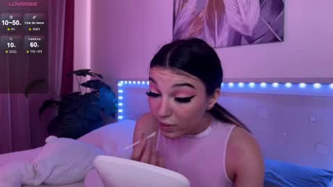 Snapshot of luvlyveronica chatting on June 2026 10:15:01 AM Veronica online show from June 2026 10:15:01 AM