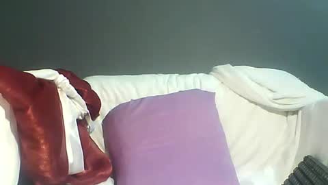 Bee Bee online show from June 2026 04:53:02 PM