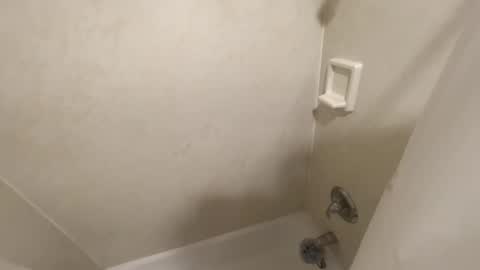 luvvlee online show from May 2026 09:33:01 PM