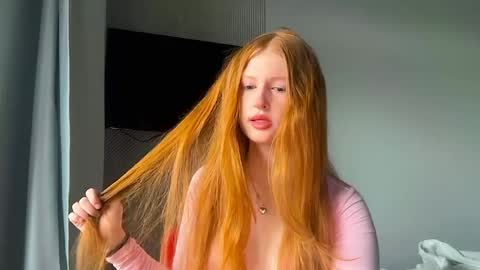 Snapshot of lux_angel chatting on May 2026 12:39:02 AM lux_angel online show from May 2026 12:39:02 AM