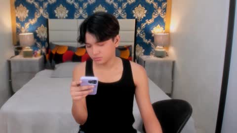 Snapshot of lux_white chatting on March 2025 02:06:02 AM queen lux online show from March 2025 02:06:02 AM