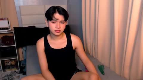 Snapshot of lux_white chatting on March 2025 02:18:02 PM queen lux online show from March 2025 02:18:02 PM