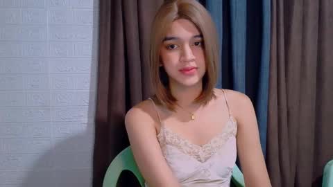 Snapshot of lux_white chatting on January 2026 11:18:01 PM queen lux online show from January 2026 11:18:01 PM