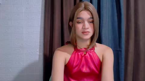 Snapshot of lux_white chatting on February 2026 09:51:02 PM queen lux online show from February 2026 09:51:02 PM