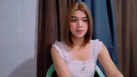 Snapshot of lux_white chatting on February 2026 05:15:01 AM queen lux online show from February 2026 05:15:01 AM