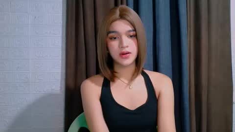 Snapshot of lux_white chatting on March 2026 02:02:02 PM queen lux online show from March 2026 02:02:02 PM