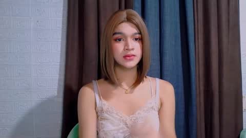 Snapshot of lux_white chatting on March 2026 02:10:02 PM queen lux online show from March 2026 02:10:02 PM