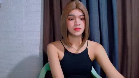 Snapshot of lux_white chatting on March 2026 01:06:01 PM queen lux online show from March 2026 01:06:01 PM