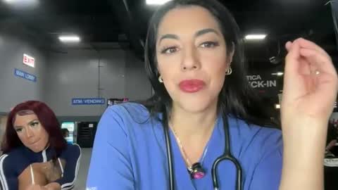 Snapshot of luxcher22 chatting on October 2025 05:52:01 PM luxcher22 online show from October 2025 05:52:01 PM