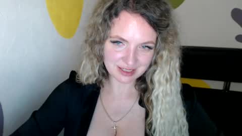 Donna online show from June 2026 07:01:02 PM