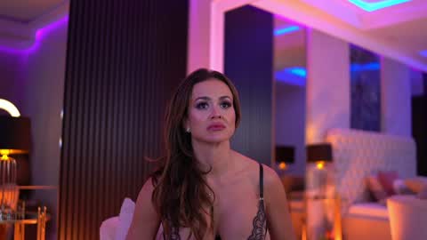 luxennoir online show from May 2026 10:08:02 AM