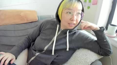 LuxGray online show from May 2026 06:48:02 PM