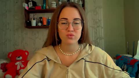 Katie online show from October 2025 11:30:01 AM