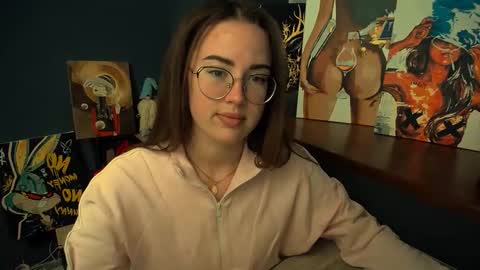 Snapshot of luxie_queen chatting on January 2026 01:27:02 PM Katie online show from January 2026 01:27:02 PM