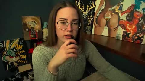 Snapshot of luxie_queen chatting on February 2026 01:10:01 PM Katie online show from February 2026 01:10:01 PM