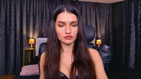 Snapshot of luxqueenstudio chatting on February 2026 04:28:02 PM KarolinaAlpha online show from February 2026 04:28:02 PM