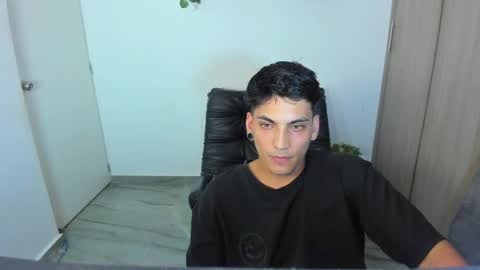 Snapshot of luxrx chatting on May 2026 01:14:01 AM luxrx online show from May 2026 01:14:01 AM