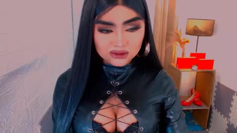 Snapshot of luxsasha chatting on December 2025 11:48:02 AM Sasha Blaire online show from December 2025 11:48:02 AM