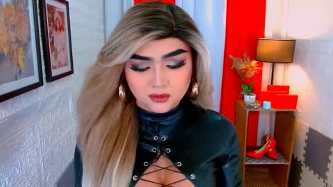 Snapshot of luxsasha chatting on January 2026 06:22:02 PM Sasha Blaire online show from January 2026 06:22:02 PM