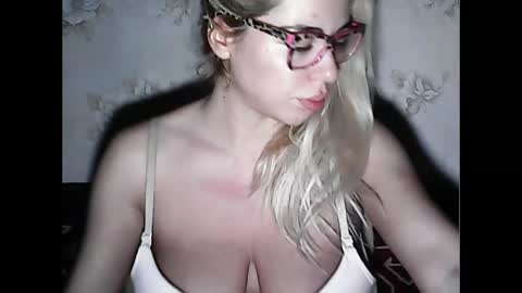 Snapshot of luxsonyastar chatting on December 2024 08:31:02 PM LuxSonyaStar online show from December 2024 08:31:02 PM