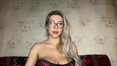 Snapshot of luxsonyastar chatting on November 2025 01:18:02 PM LuxSonyaStar online show from November 2025 01:18:02 PM