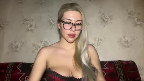 Snapshot of luxsonyastar chatting on November 2025 08:46:02 PM LuxSonyaStar online show from November 2025 08:46:02 PM