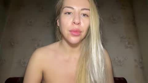 Snapshot of luxsonyastar chatting on December 2025 09:31:02 PM LuxSonyaStar online show from December 2025 09:31:02 PM