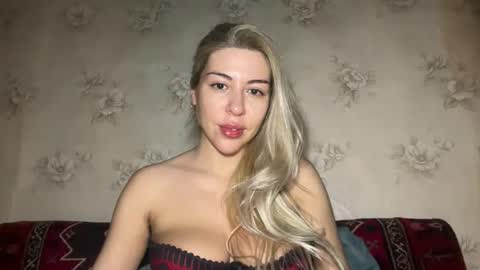 Snapshot of luxsonyastar chatting on December 2025 08:13:02 PM LuxSonyaStar online show from December 2025 08:13:02 PM