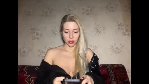 Snapshot of luxsonyastar chatting on December 2025 01:08:01 PM LuxSonyaStar online show from December 2025 01:08:01 PM