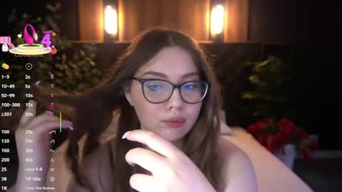 Snapshot of luxsopphia_ chatting on July 2026 05:36:01 AM luxsopphia_ online show from July 2026 05:36:01 AM
