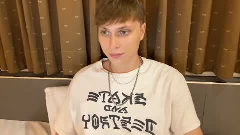 luxury_bob online show from April 2026 11:03:01 PM