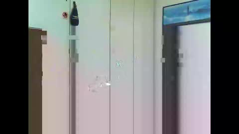 Snapshot of luxx72boy chatting on October 2025 09:41:02 AM luxx72boy online show from October 2025 09:41:02 AM